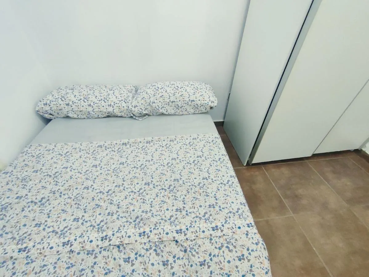 شقة برشلونة  في Nice Flat Within Walking Range To The Beach