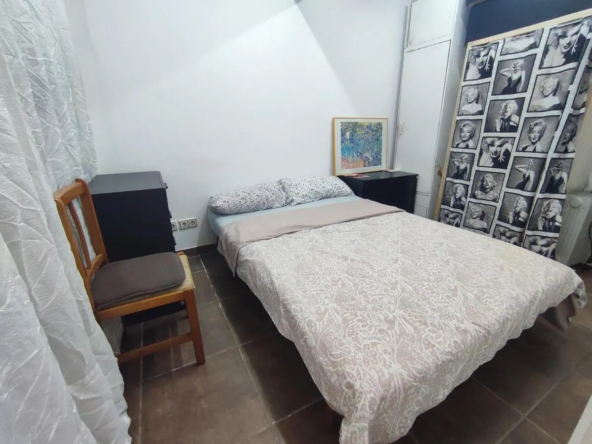 شقة برشلونة  في Nice Flat Within Walking Range To The Beach